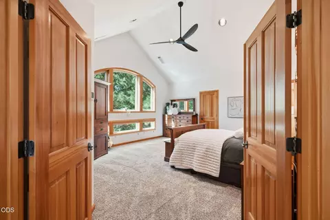 Bedroom - 3028 NW Underhill Pl, Bend, OR 97703 photo 1 of 6