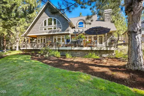 Exterior - 3028 NW Underhill Pl, Bend, OR 97703 photo 7 of 16