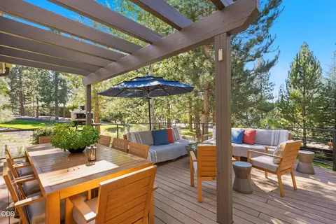 Exterior - 3028 NW Underhill Pl, Bend, OR 97703 photo 10 of 16