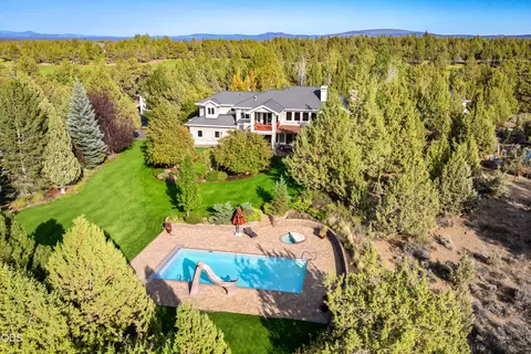 Exterior - 61445 Gosney Rd, Bend, OR 97702 photo 8 of 19