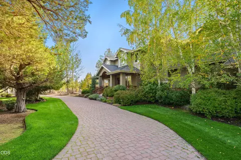Exterior - 61445 Gosney Rd, Bend, OR 97702 photo 4 of 19
