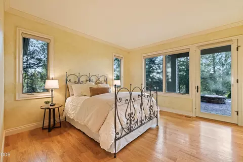 Bedroom - 61445 Gosney Rd, Bend, OR 97702 photo 1 of 5