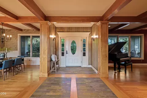 Entry Way - 61445 Gosney Rd, Bend, OR 97702 photo 2 of 2