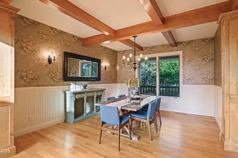 Dining - 61445 Gosney Rd, Bend, OR 97702 photo 1 of 2