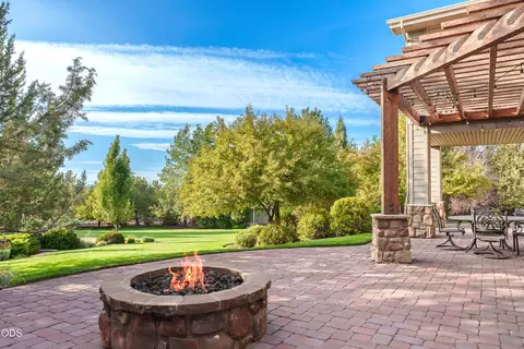 Exterior - 61445 Gosney Rd, Bend, OR 97702 photo 12 of 19