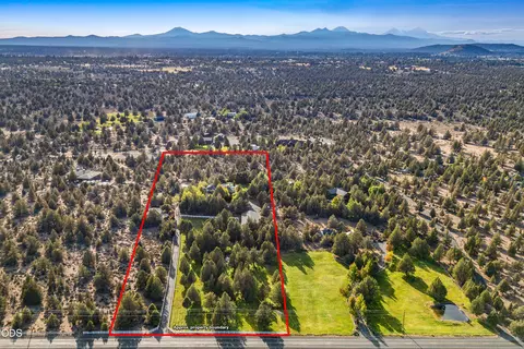 View/Area - 61445 Gosney Rd, Bend, OR 97702 photo 3 of 3