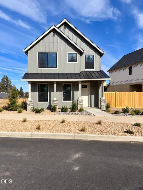 1299 SW Silver Lake Blvd, Bend, OR 97702