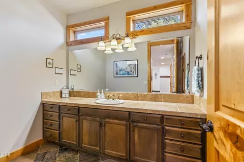 Bath - 515 Nutcracker Dr, Redmond, OR 97756 photo 7 of 7