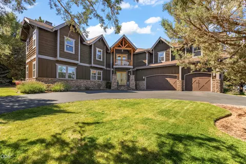 Exterior - 515 Nutcracker Dr, Redmond, OR 97756 photo 11 of 11
