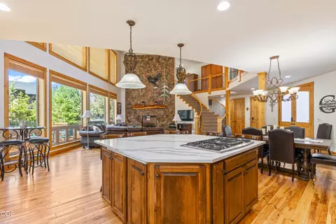 Kitchen - 515 Nutcracker Dr, Redmond, OR 97756 photo 5 of 5
