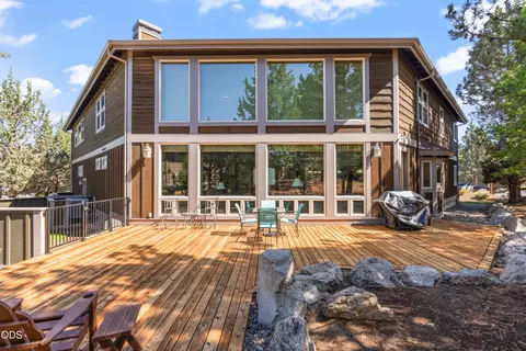Exterior - 515 Nutcracker Dr, Redmond, OR 97756 photo 8 of 11