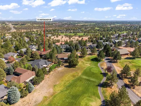 View/Area - 515 Nutcracker Dr, Redmond, OR 97756 photo 4 of 9