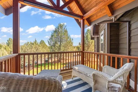 Exterior - 515 Nutcracker Dr, Redmond, OR 97756 photo 5 of 11