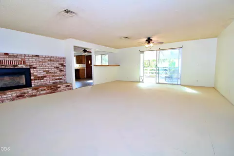Living - 1784 Stringer Gap Rd, Grants Pass, OR 97527 photo 2 of 3