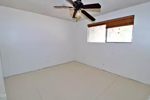 Bedroom - 1784 Stringer Gap Rd, Grants Pass, OR 97527 photo 4 of 6