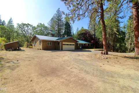Exterior - 1784 Stringer Gap Rd, Grants Pass, OR 97527 photo 2 of 10