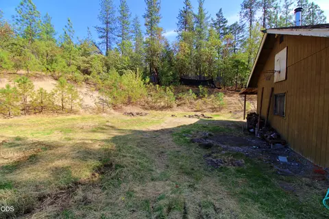 Exterior - 1784 Stringer Gap Rd, Grants Pass, OR 97527 photo 8 of 10
