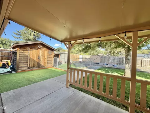 Exterior - 10227 Wright Ave, Klamath Falls, OR 97603 photo 3 of 7