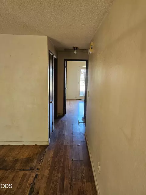 Entry Way - 547 Van Wey Cir, Eagle Point, OR 97524 photo 1 of 1