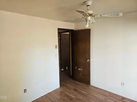Bedroom - 547 Van Wey Cir, Eagle Point, OR 97524 photo 1 of 2