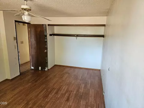 Bedroom - 547 Van Wey Cir, Eagle Point, OR 97524 photo 2 of 2