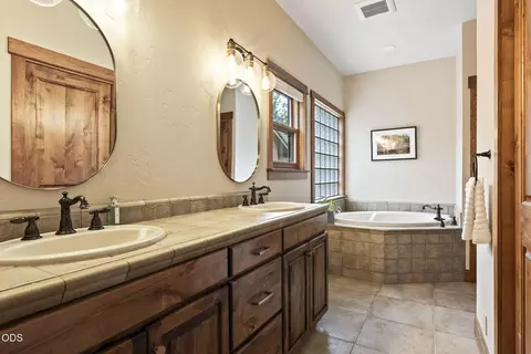 Bath - 61583 Tam Mcarthur Loop, Bend, OR 97702 photo 1 of 6
