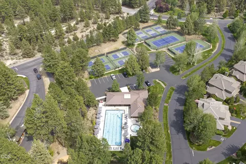 View/Area - 61583 Tam Mcarthur Loop, Bend, OR 97702 photo 9 of 10