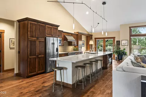 Kitchen - 61583 Tam Mcarthur Loop, Bend, OR 97702 photo 1 of 3