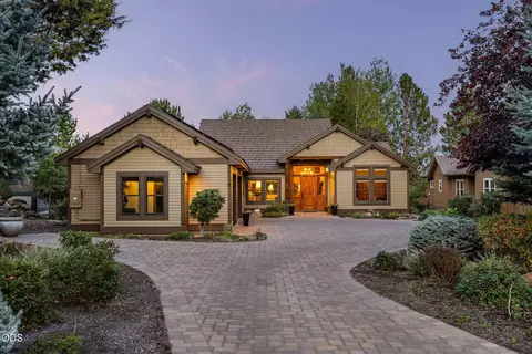 Exterior - 61583 Tam Mcarthur Loop, Bend, OR 97702 photo 2 of 10