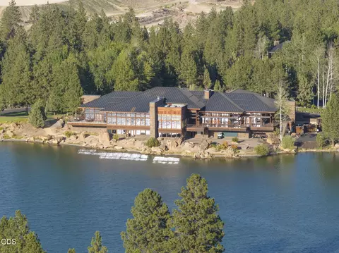 View/Area - 61583 Tam Mcarthur Loop, Bend, OR 97702 photo 7 of 10