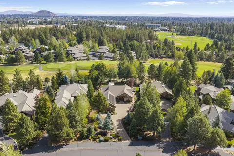 View/Area - 61583 Tam Mcarthur Loop, Bend, OR 97702 photo 2 of 10