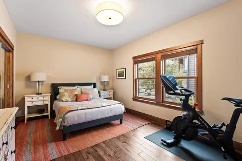 Bedroom - 61583 Tam Mcarthur Loop, Bend, OR 97702 photo 4 of 4