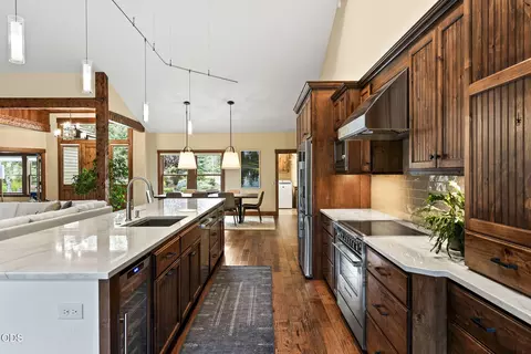 Kitchen - 61583 Tam Mcarthur Loop, Bend, OR 97702 photo 3 of 3