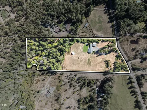 View/Area - 710 Garner Rd, Cave Junction, OR 97523 photo 1 of 5