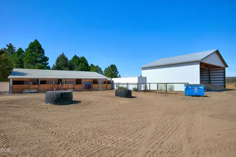 Exterior - 66300 White Rock Loop, Bend, OR 97703 photo 17 of 26