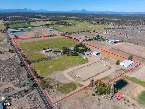 View/Area - 66300 White Rock Loop, Bend, OR 97703 photo 4 of 9