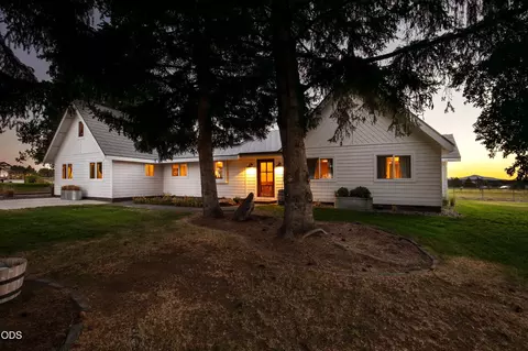Exterior - 66300 White Rock Loop, Bend, OR 97703 photo 4 of 26