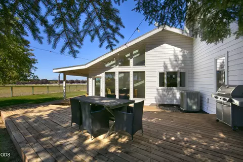 Exterior - 66300 White Rock Loop, Bend, OR 97703 photo 10 of 26