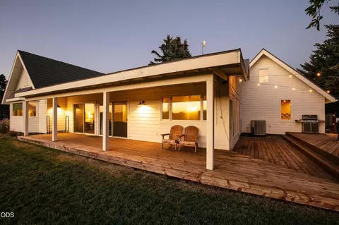 Exterior - 66300 White Rock Loop, Bend, OR 97703 photo 3 of 26
