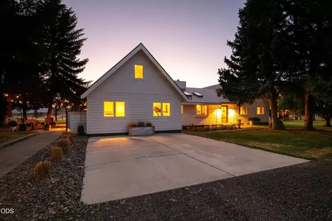 Exterior - 66300 White Rock Loop, Bend, OR 97703 photo 20 of 26