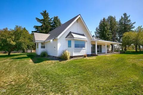 Exterior - 66300 White Rock Loop, Bend, OR 97703 photo 6 of 26