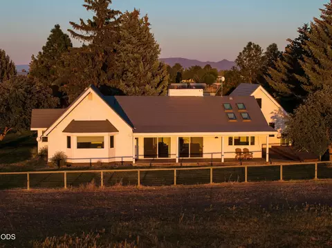 Exterior - 66300 White Rock Loop, Bend, OR 97703 photo 1 of 26