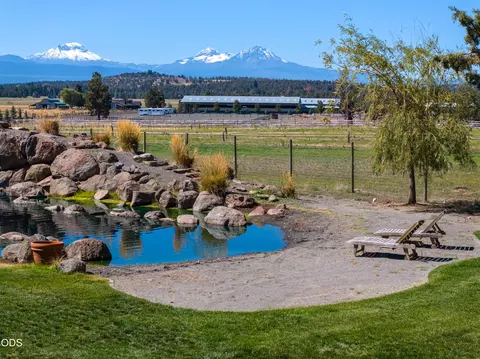 View/Area - 66300 White Rock Loop, Bend, OR 97703 photo 6 of 9