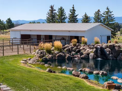 Exterior - 66300 White Rock Loop, Bend, OR 97703 photo 24 of 26
