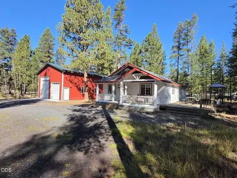 Exterior - 17540 Sutter St, La Pine, OR 97739 photo 3 of 5