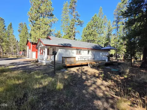 Exterior - 17540 Sutter St, La Pine, OR 97739 photo 4 of 5