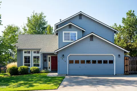 3810 SW Volcano Pl, Redmond, OR 97756