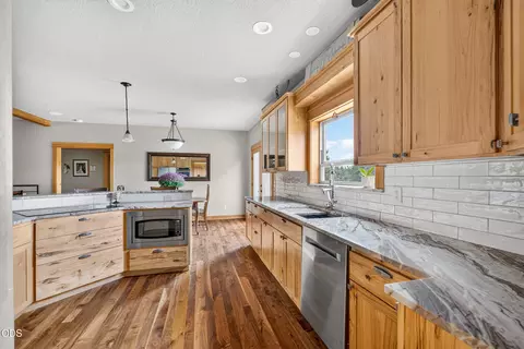 Kitchen - 65855 61st St, Bend, OR 97703 photo 3 of 5