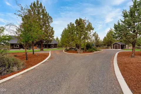 Exterior - 65855 61st St, Bend, OR 97703 photo 10 of 13