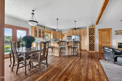 Dining - 65855 61st St, Bend, OR 97703 photo 1 of 3